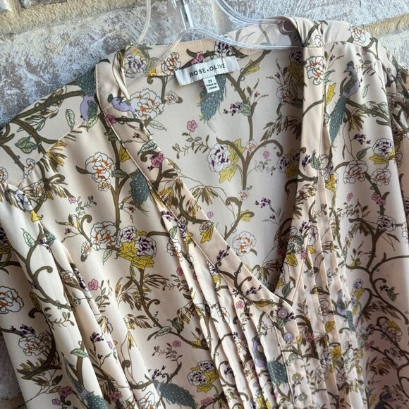 Rose+Olive 3/4 Sleeve 1/2 Button V-Neck Floral Blouse Women's Size 2X. - Picture 5 of 8